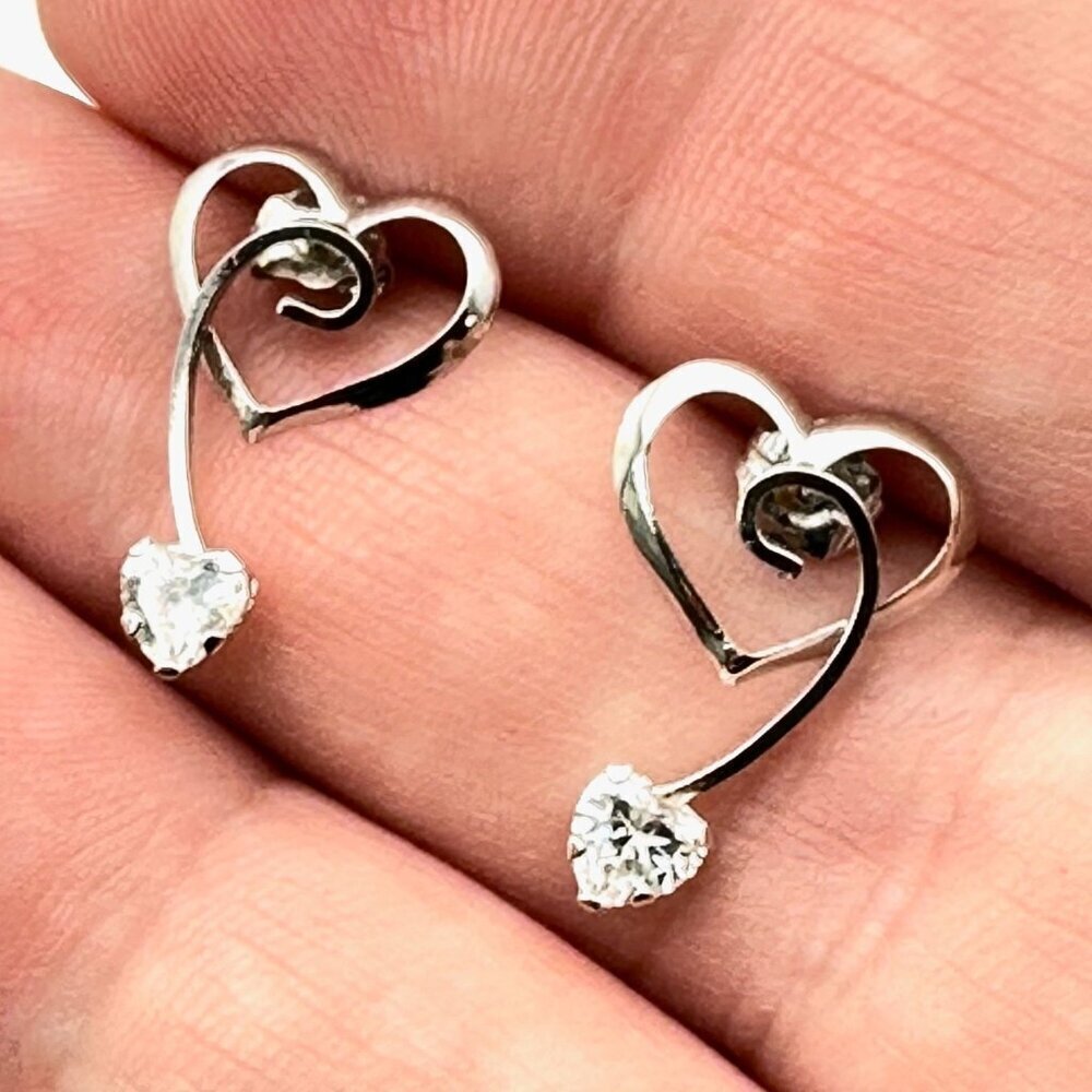 Womens Earrings 10K White Gold Cubic Zirconia Heart Studs